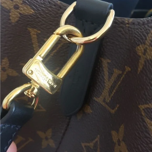 Louis Vuitton Neo Noe MM - Picture 2 of 9